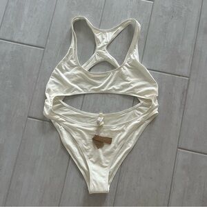 NWT SKIMS One Piece Swimsuit, Ivory, 2x